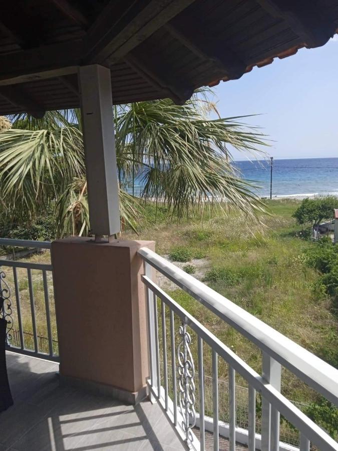 Villa Fotis View Paralia Skotinis Exterior photo